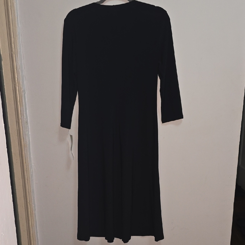 NWT Evan Picone Black Dress with Silver Detail Size 8 Beautiful! - Picture 6 of 8